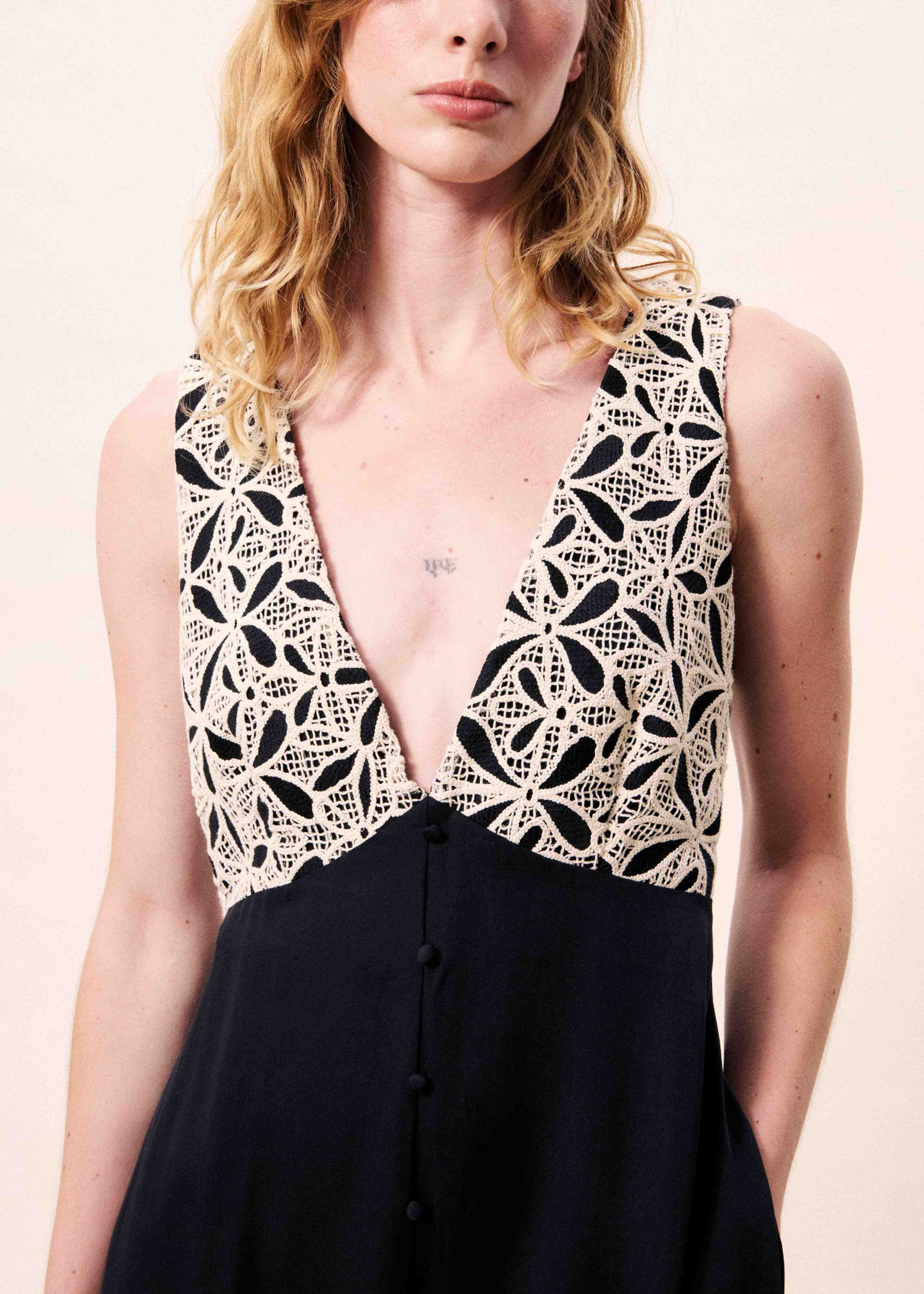 Robe BALANDRA Noir - Image 4