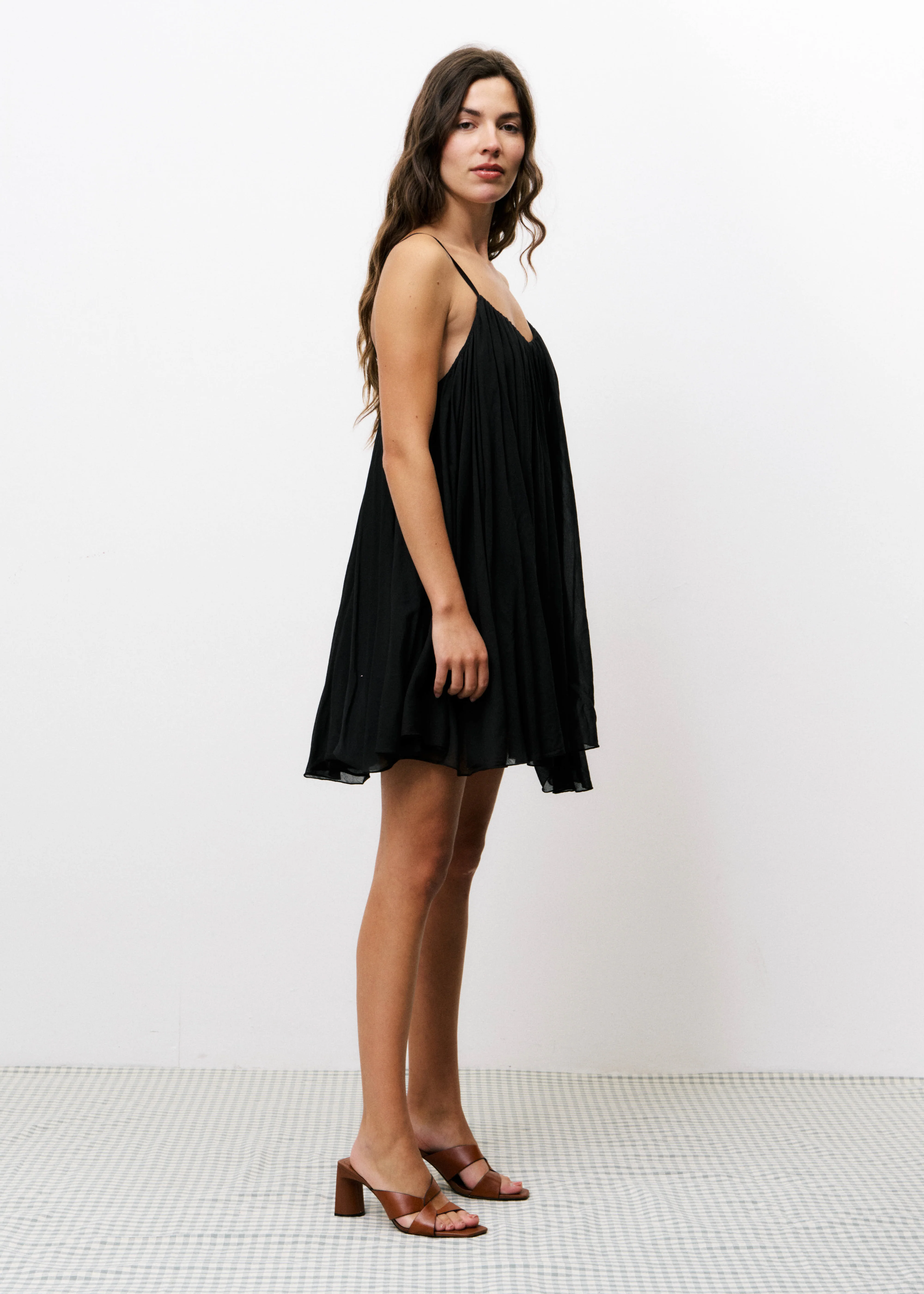 Robe NIHED Noir - Image 2