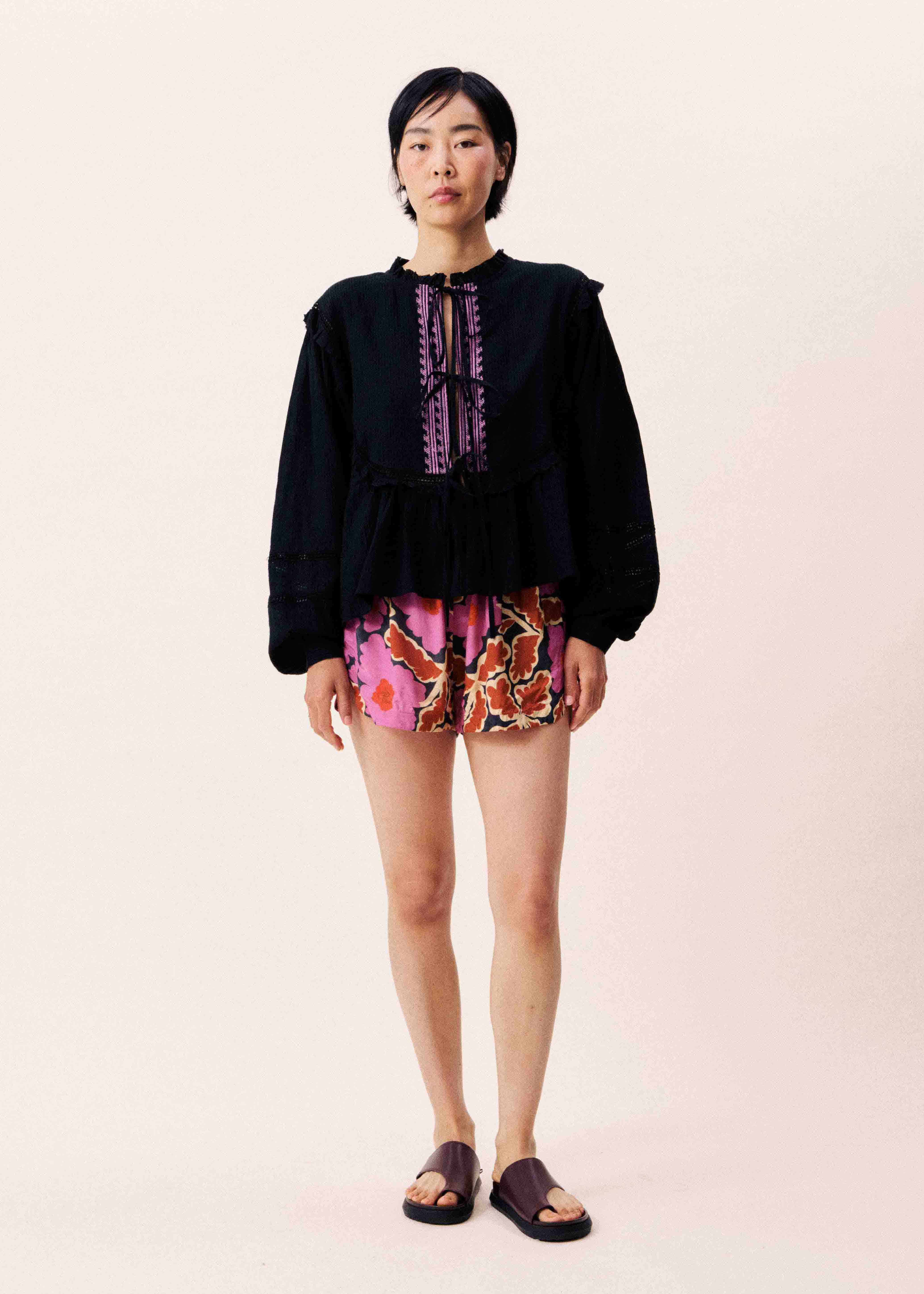 Short DIONA Vitoria - Image 5